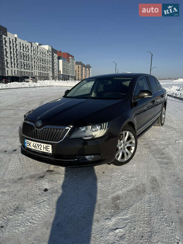 Лифтбек Skoda Superb 2013 в Ровно фото Лифтбек Skoda Superb 2013 в Ровно
