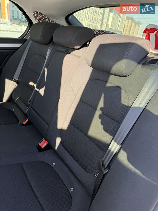 Лифтбек Skoda Superb 2013 в Ровно фото 14 Лифтбек Skoda Superb 2013 в Ровно
