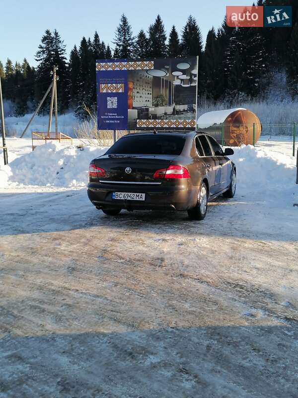 Ліфтбек Skoda Superb 2011 в Східниці