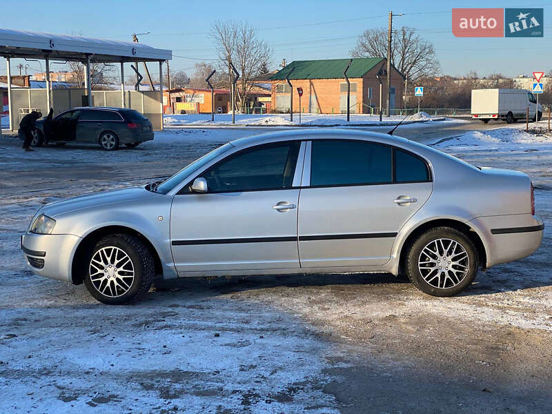 Лифтбек Skoda Superb 2005 в Лубнах