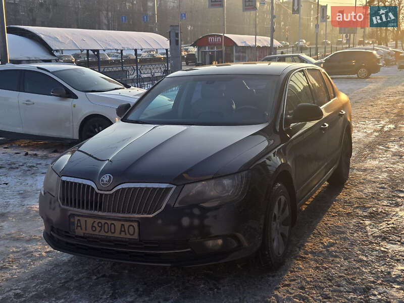 Лифтбек Skoda Superb 2013 в Киеве фото 2 Лифтбек Skoda Superb 2013 в Киеве