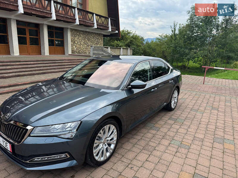 Лифтбек Skoda Superb 2020 в Надворной