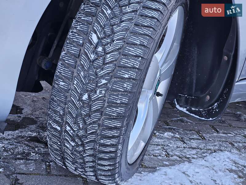 Лифтбек Skoda Superb 2008 в Дрогобыче