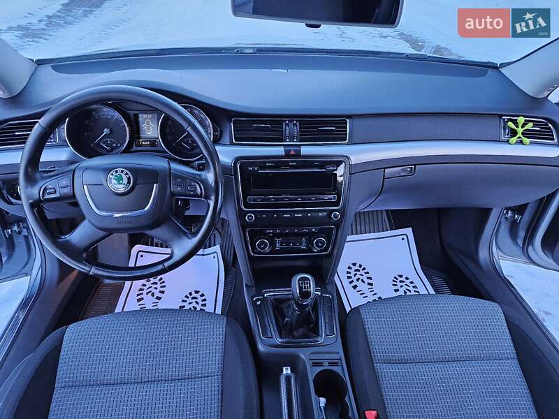 Лифтбек Skoda Superb 2008 в Дрогобыче