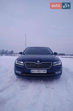Лифтбек Skoda Superb 2016 в Тячеве