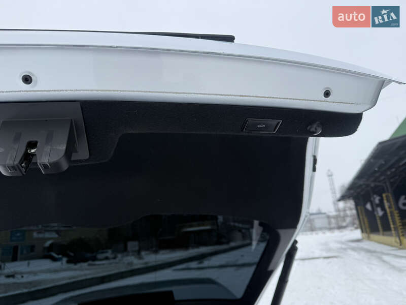 Лифтбек Skoda Superb 2016 в Днепре