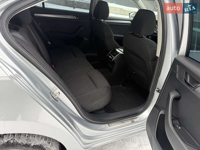 Лифтбек Skoda Superb 2016 в Днепре