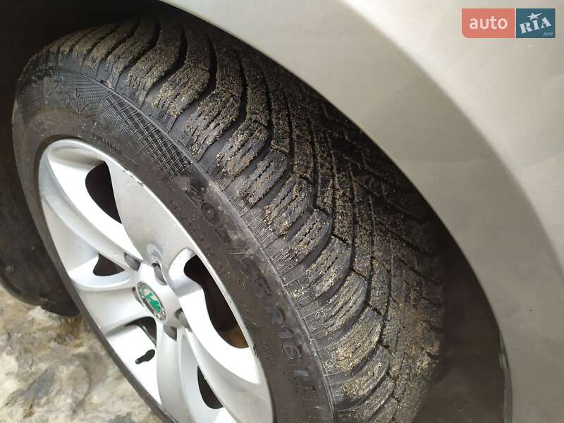 Ліфтбек Skoda Superb 2011 в Бершаді