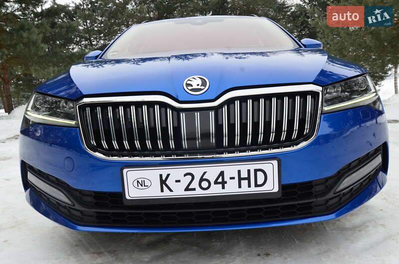 Универсал Skoda Superb 2022 в Дрогобыче