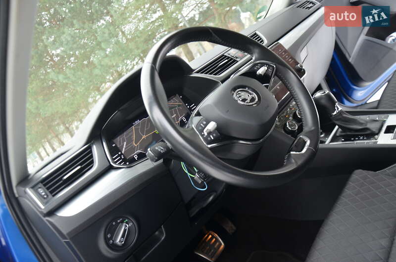 Универсал Skoda Superb 2022 в Дрогобыче