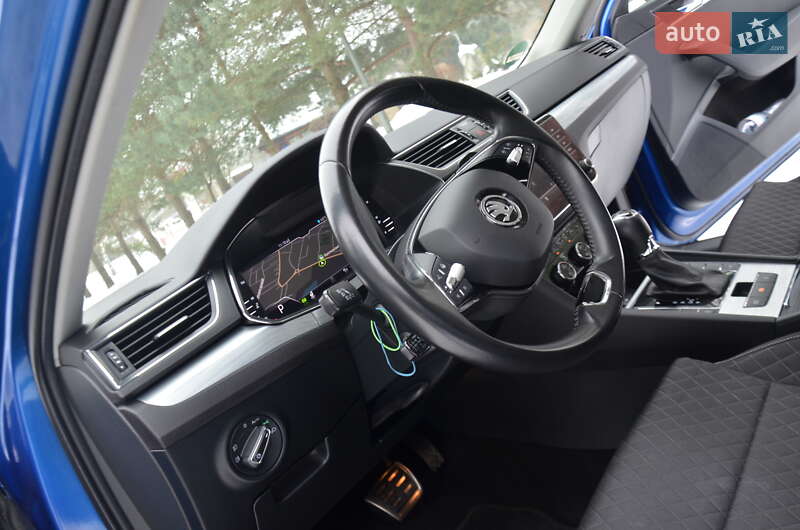 Универсал Skoda Superb 2022 в Дрогобыче