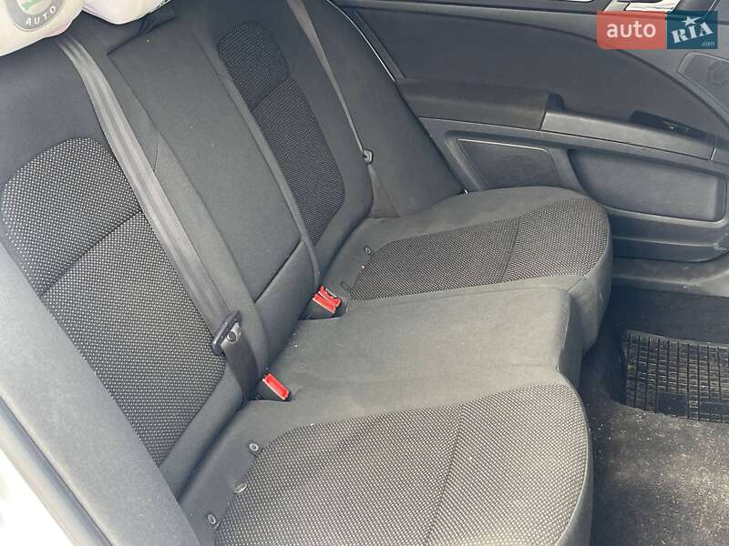 Универсал Skoda Superb 2012 в Киеве фото 14 Универсал Skoda Superb 2012 в Киеве