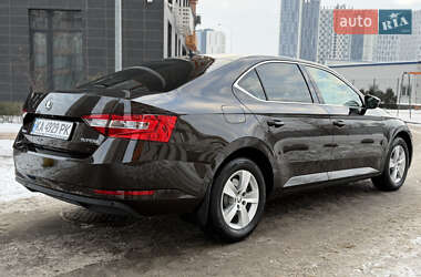 Лифтбек Skoda Superb 2018 в Киеве