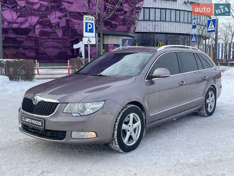 Универсал Skoda Superb 2010 в Киеве