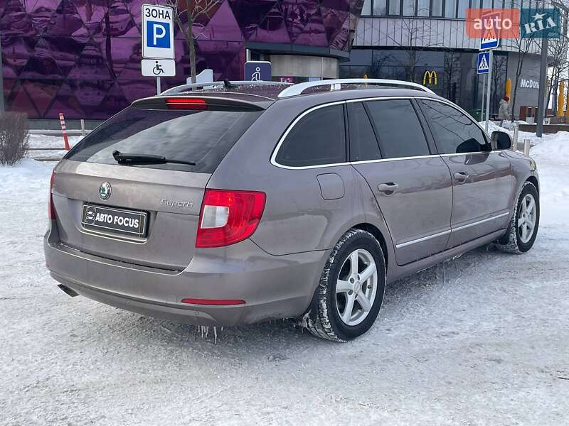 Универсал Skoda Superb 2010 в Киеве