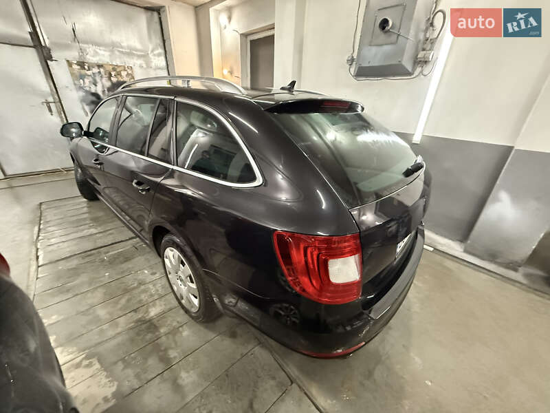 Универсал Skoda Superb 2011 в Борщеве фото 33 Универсал Skoda Superb 2011 в Борщеве