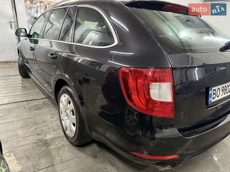 Универсал Skoda Superb 2011 в Борщеве фото 34 Универсал Skoda Superb 2011 в Борщеве