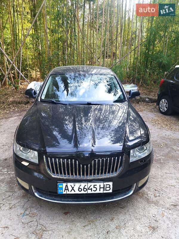 Skoda Superb 2012