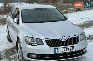 Лифтбек Skoda Superb 2011 в Днепре