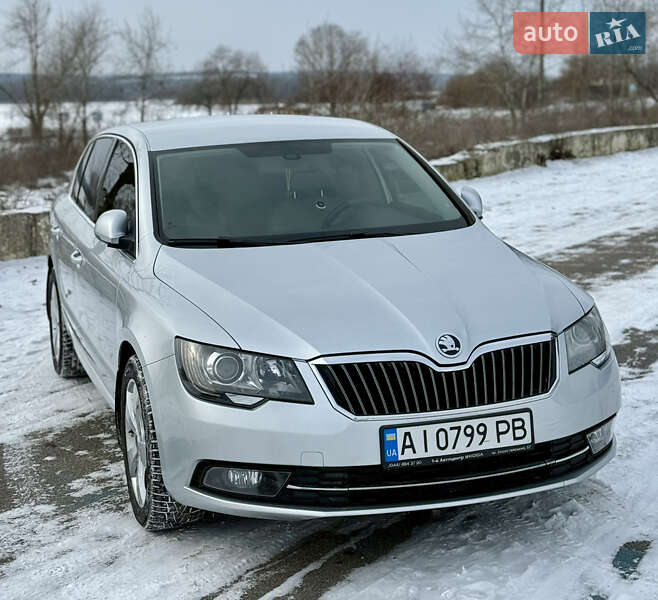 Skoda Superb 2011