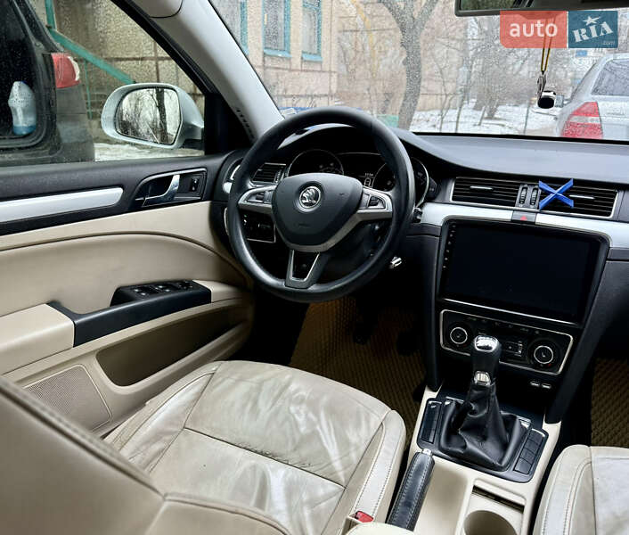Ліфтбек Skoda Superb 2011 в Дніпрі