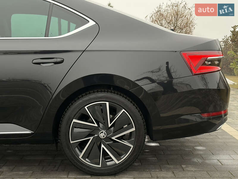 Лифтбек Skoda Superb 2023 в Мукачево