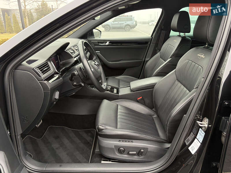 Лифтбек Skoda Superb 2023 в Мукачево