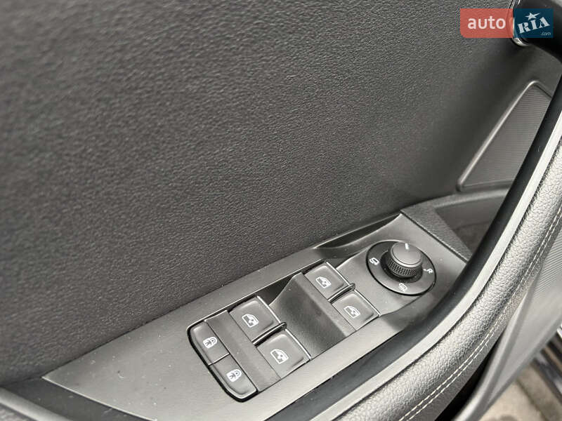 Лифтбек Skoda Superb 2023 в Мукачево