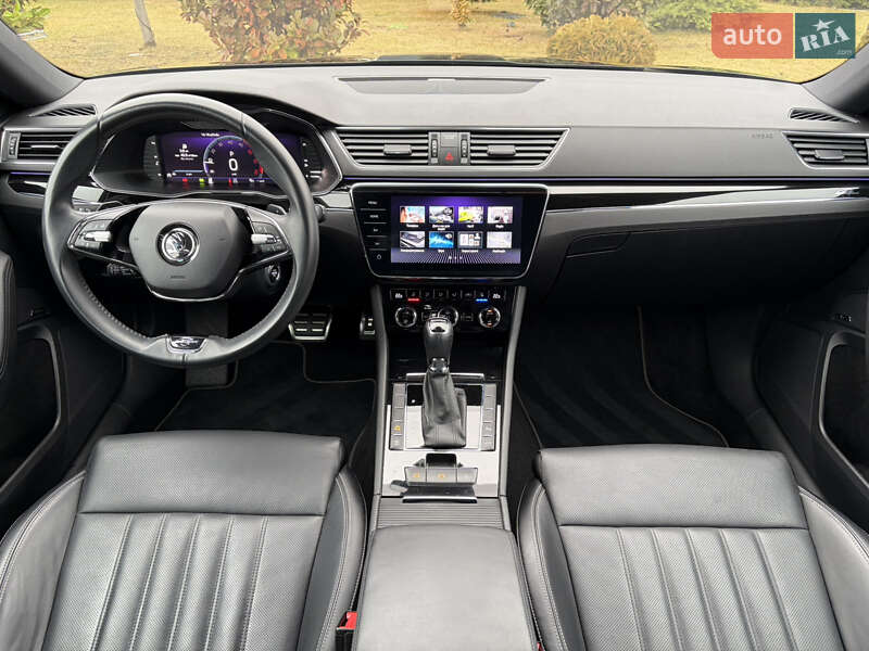 Лифтбек Skoda Superb 2023 в Мукачево