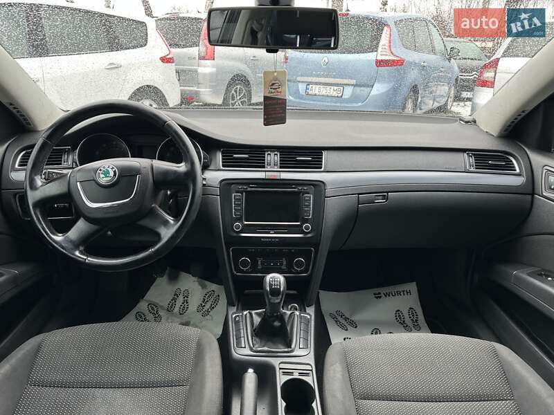 Лифтбек Skoda Superb 2010 в Смеле