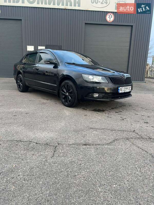 Лифтбек Skoda Superb 2013 в Днепре фото 5 Лифтбек Skoda Superb 2013 в Днепре