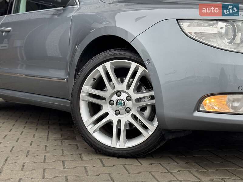 Універсал Skoda Superb 2011 в Луцьку