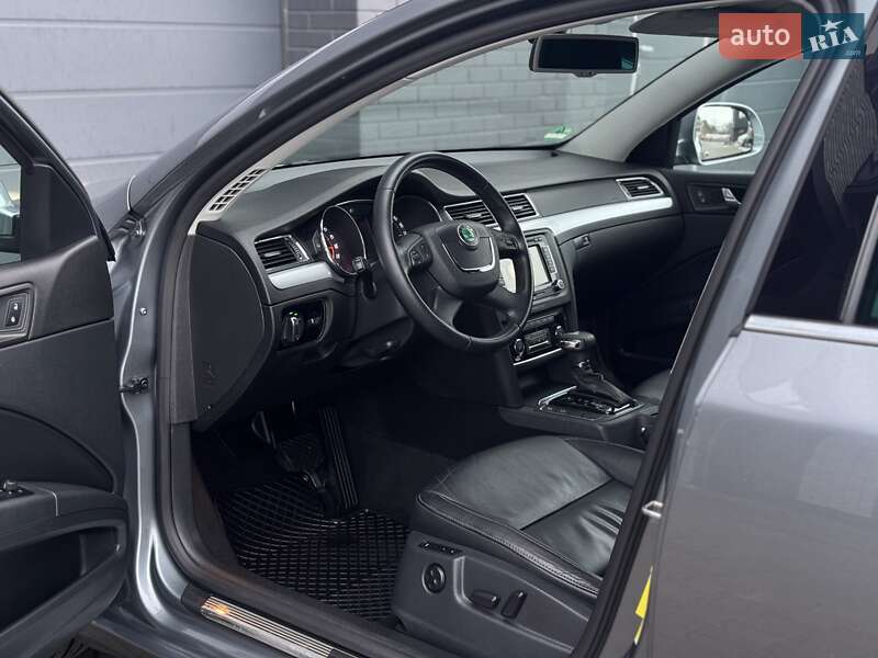 Універсал Skoda Superb 2011 в Луцьку