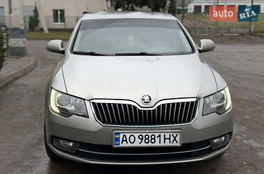 Лифтбек Skoda Superb 2013 в Ужгороде