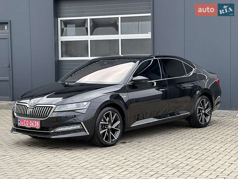 Ліфтбек Skoda Superb 2023 в Мукачевому
