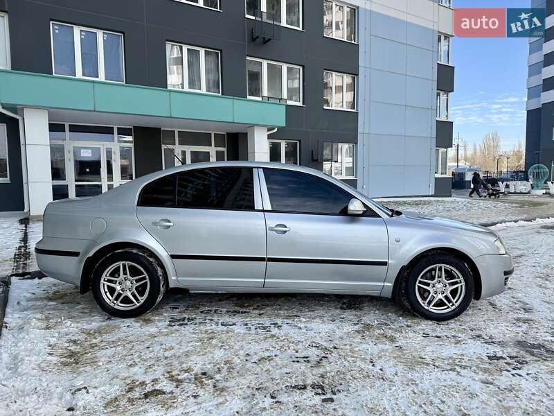 Лифтбек Skoda Superb 2007 в Одессе