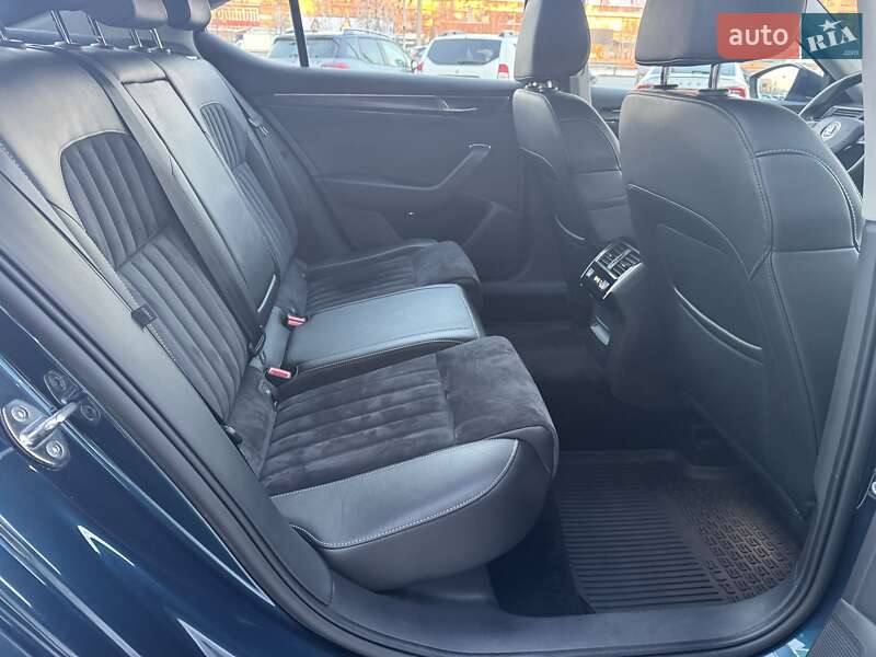 Лифтбек Skoda Superb 2019 в Киеве