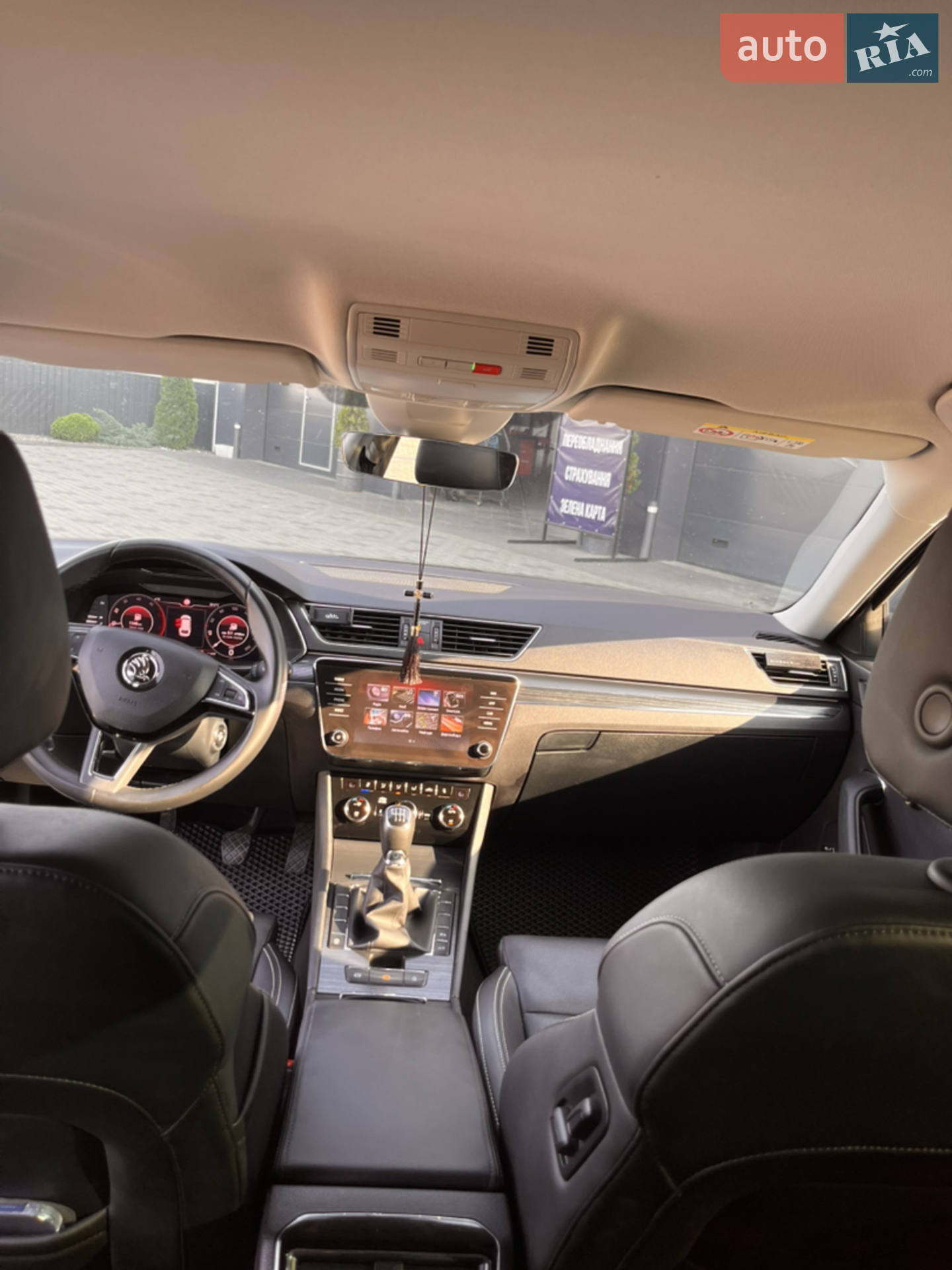 2019 Skoda Superb - мініатюра 8