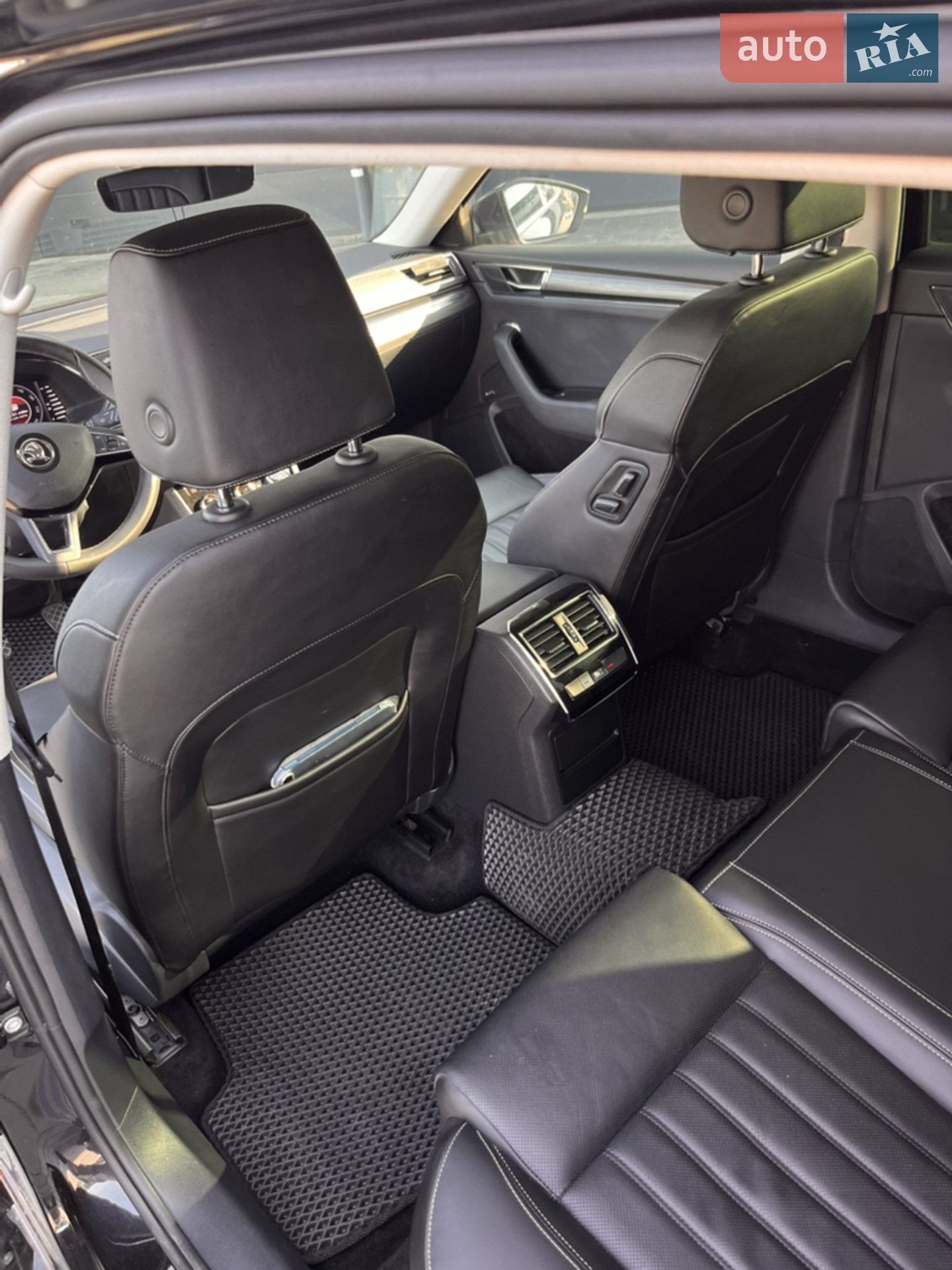 2019 Skoda Superb - мініатюра 9