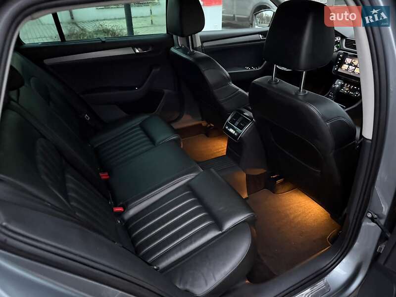 Универсал Skoda Superb 2018 в Тернополе