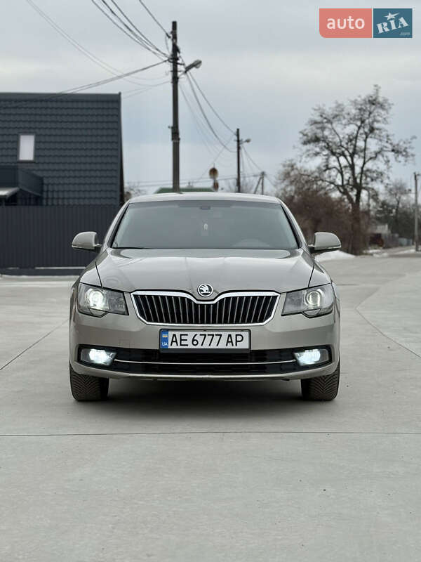 Лифтбек Skoda Superb 2014 в Павлограде