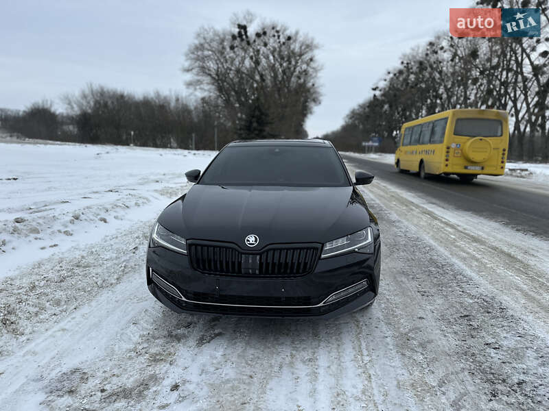 Лифтбек Skoda Superb 2019 в Киеве