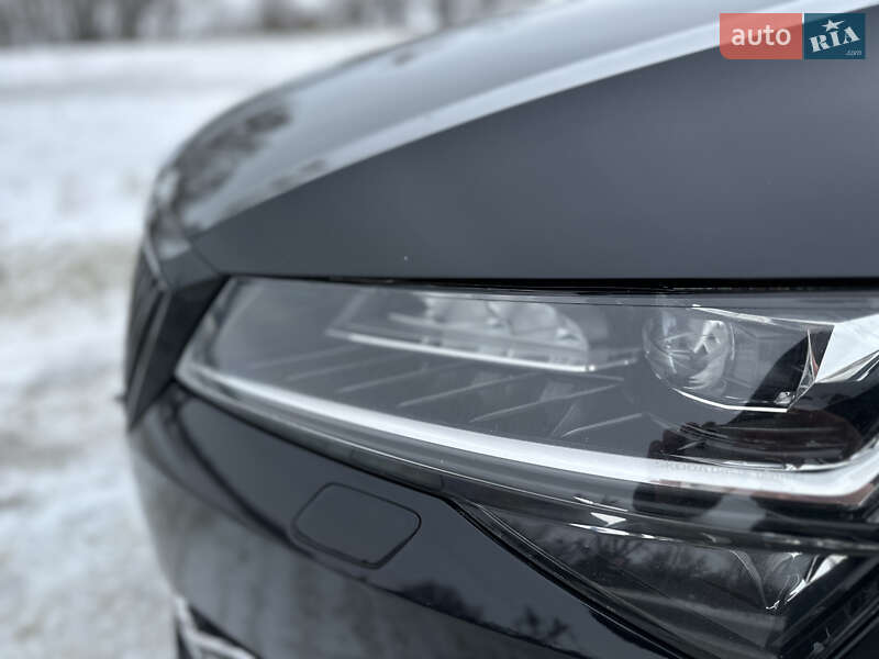 Лифтбек Skoda Superb 2019 в Киеве