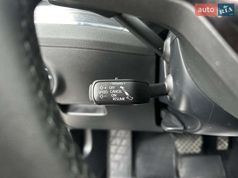 Лифтбек Skoda Superb 2019 в Киеве