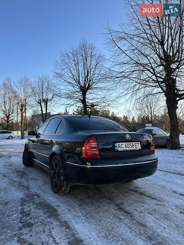 Лифтбек Skoda Superb 2005 в Луцке