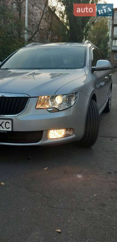 Универсал Skoda Superb 2012 в Киеве