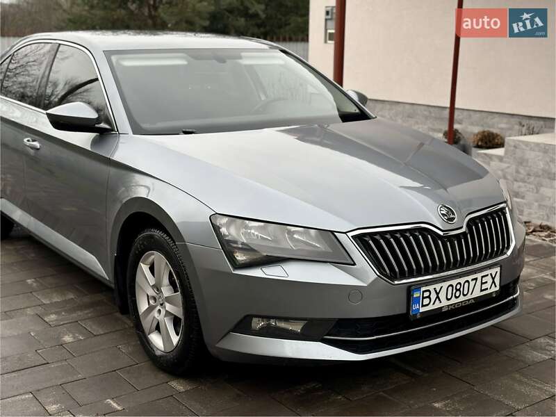 Лифтбек Skoda Superb 2016 в Мукачево