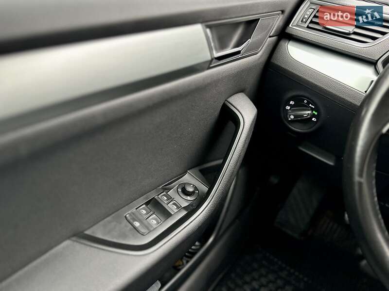 Лифтбек Skoda Superb 2016 в Мукачево
