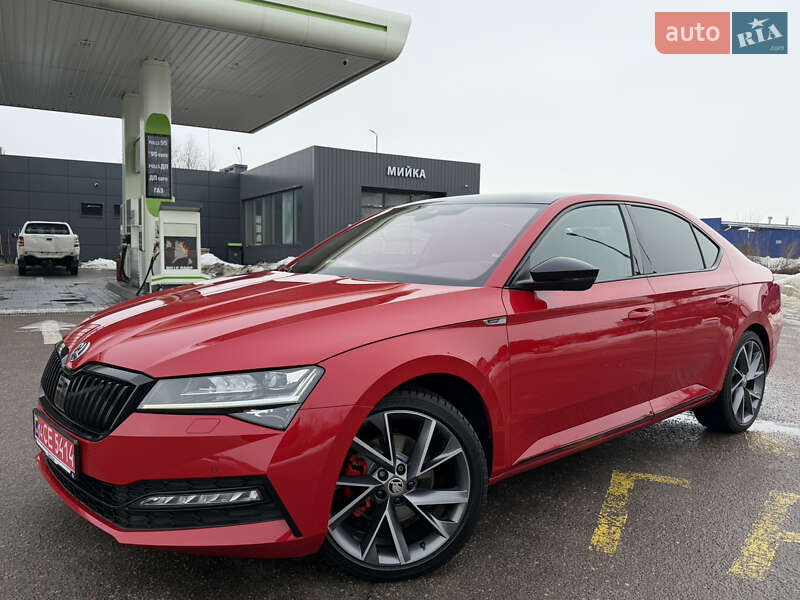 Лифтбек Skoda Superb 2022 в Дрогобыче