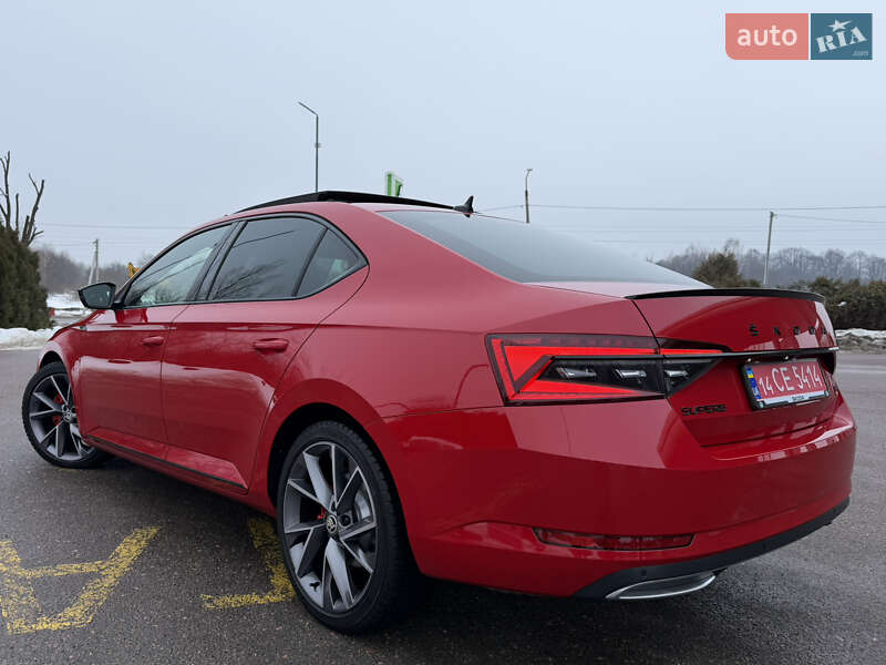 Лифтбек Skoda Superb 2022 в Дрогобыче